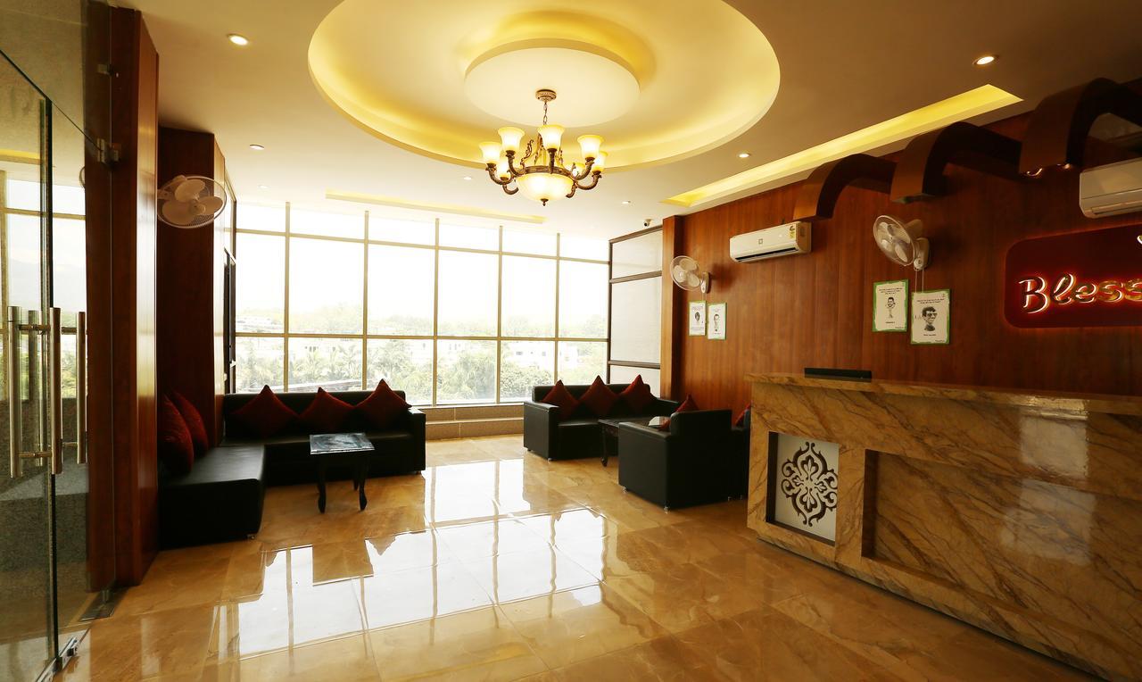 Hotel Treebo Blessing Bells Dehradun Exterior foto