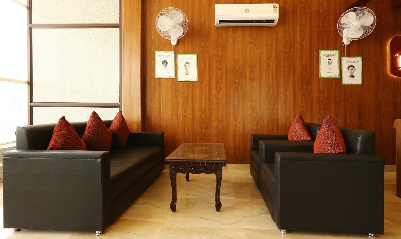 Hotel Treebo Blessing Bells Dehradun Exterior foto