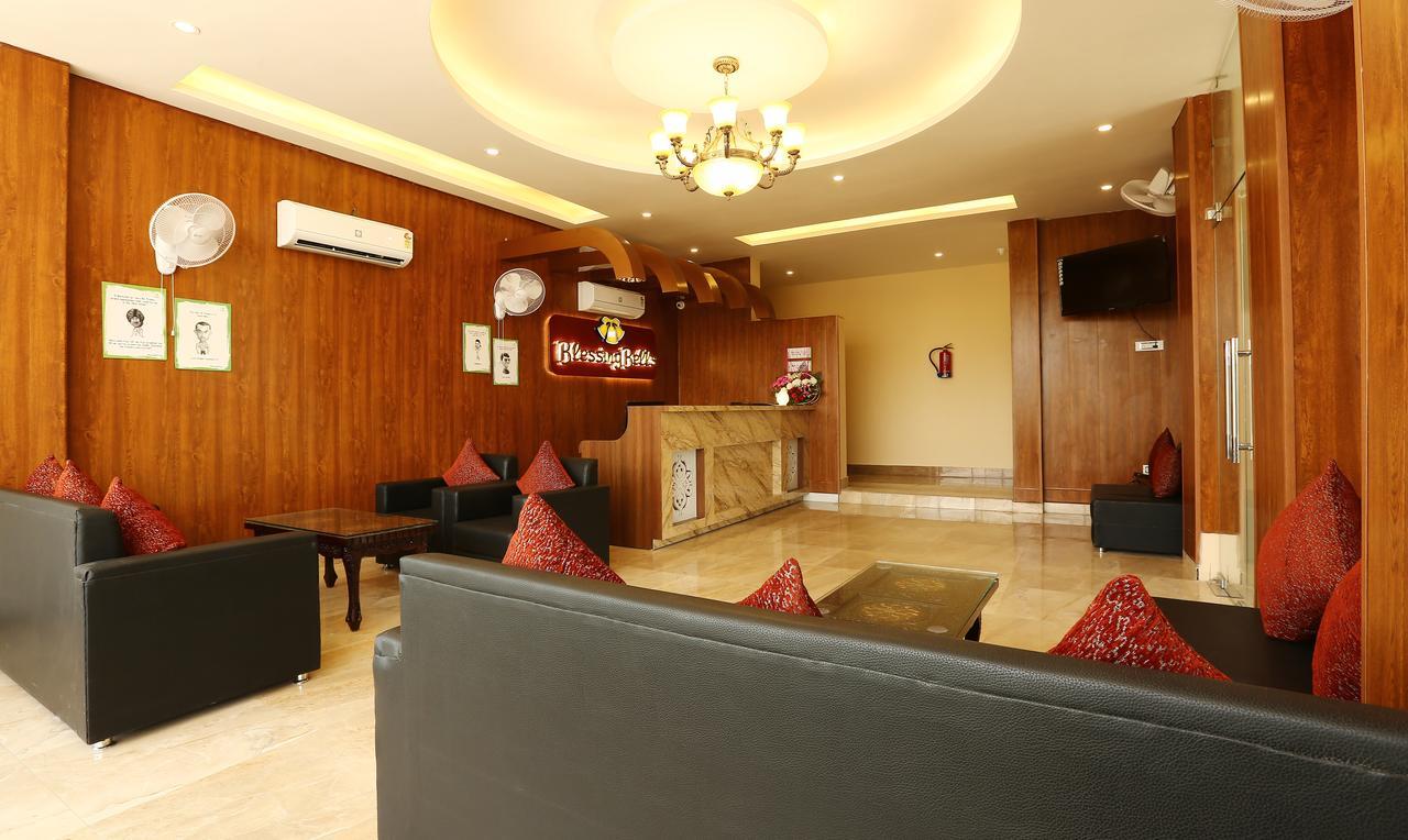 Hotel Treebo Blessing Bells Dehradun Exterior foto