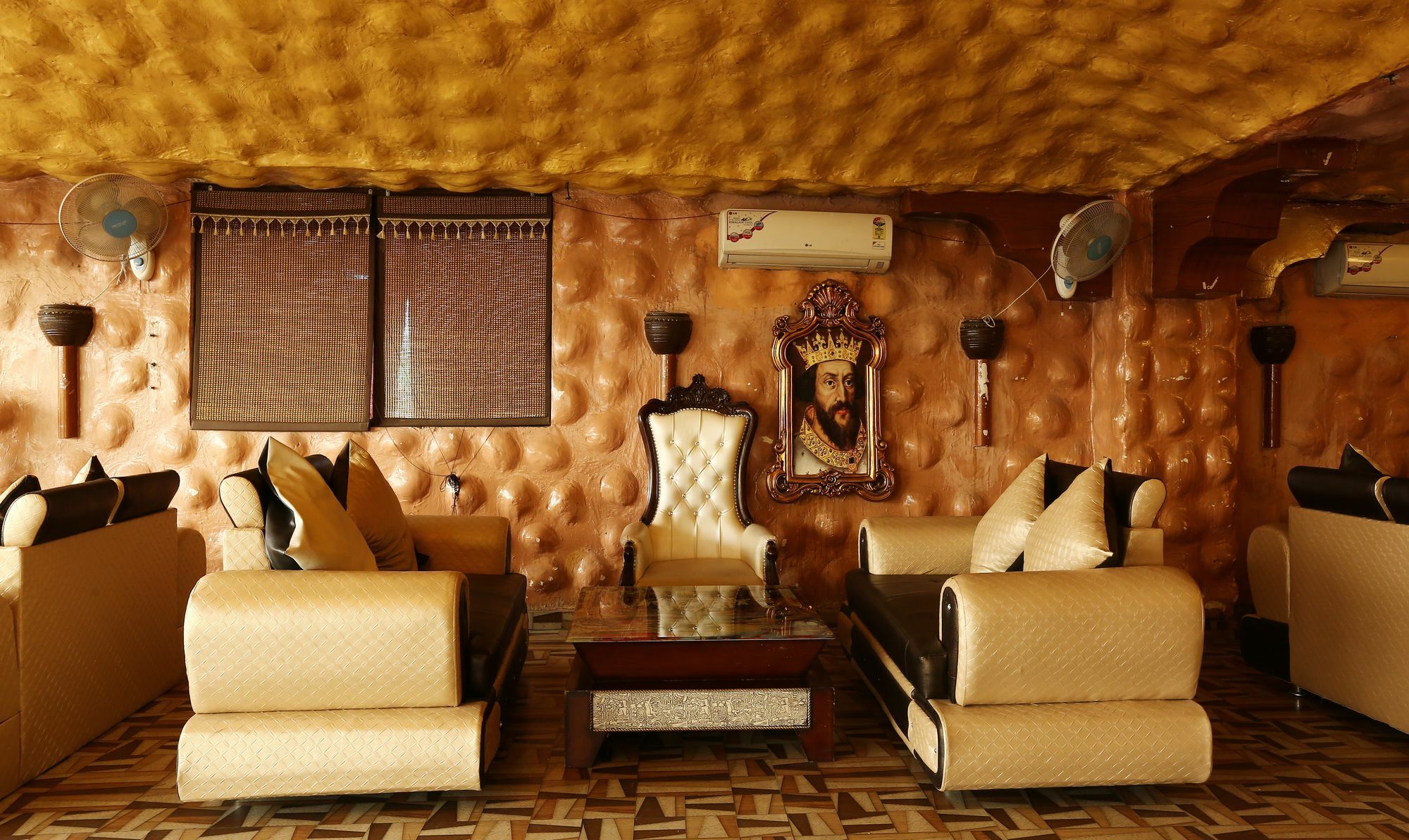 Hotel Treebo Blessing Bells Dehradun Exterior foto